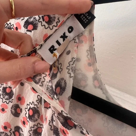 $390 retail ~ RIXO Multicolor Floral Long Sleeve Dress size xs - Picture 2 of 8